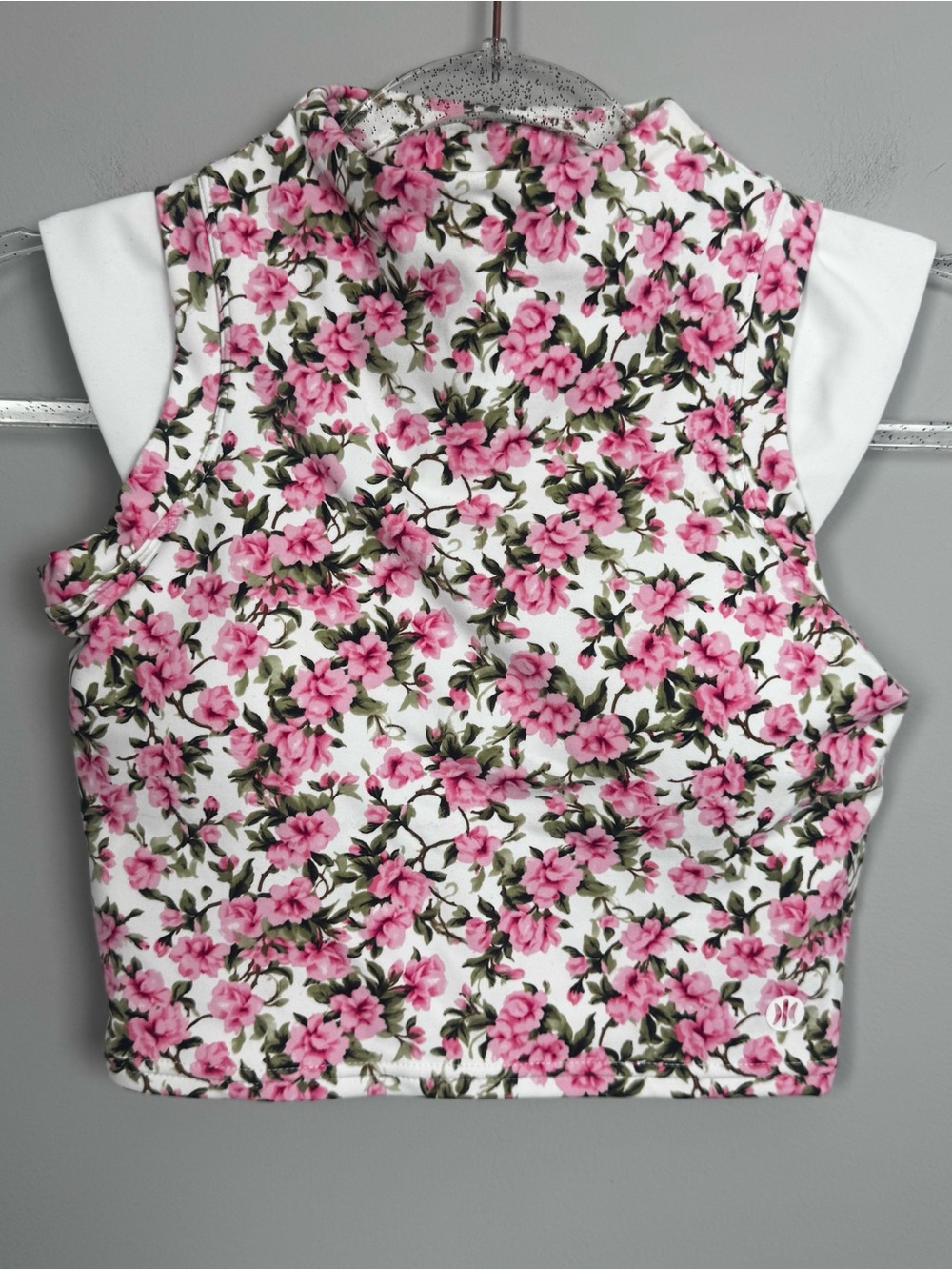 ASTORIA ACTIVEWEAR | Floral Pink High-Neck Crop Top Women’s Size Small - Picture 2 of 7